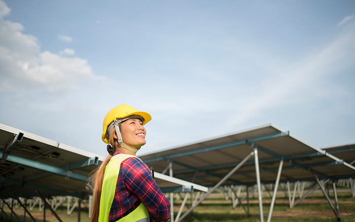 Do solar panels work on cloudy days